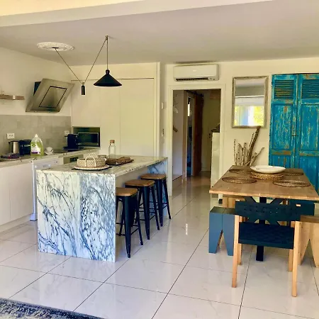 Les Restanques Maison 26 Pinede 3 * グリモー