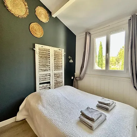 Les Restanques Maison 26 Pinede 3 グリモー